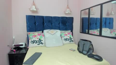 neferet_opal online show from June 2026 01:08:01 AM