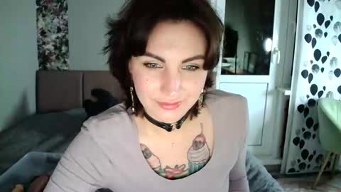 Snapshot of nefertiti_queen chatting on September 2025 09:04:02 PM nefertiti_queen online show from September 2025 09:04:02 PM