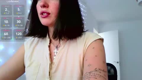 Neferutt online show from June 2026 03:50:01 PM
