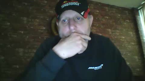 Snapshot of neil_uk_1976 chatting on October 2025 04:49:01 PM Neil online show from October 2025 04:49:01 PM