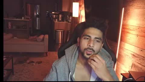 neil online show from December 2025 05:35:02 AM