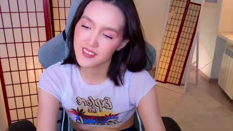 Snapshot of neko_blush chatting on April 2026 02:03:02 PM Neko online show from April 2026 02:03:02 PM