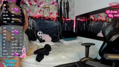 Snapshot of nekomisaki chatting on November 2025 11:43:01 AM Miah online show from November 2025 11:43:01 AM