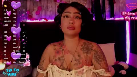 Snapshot of nekomisaki chatting on November 2025 12:27:01 PM Miah online show from November 2025 12:27:01 PM