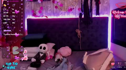 Snapshot of nekomisaki chatting on November 2025 11:21:02 AM Miah online show from November 2025 11:21:02 AM