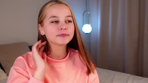 Lana online show from December 2024 01:39:01 AM