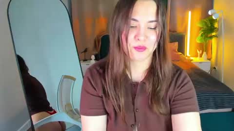 Snapshot of nelie_evans chatting on June 2026 05:22:01 PM nelie_evans online show from June 2026 05:22:01 PM