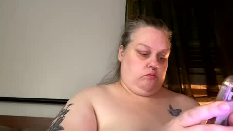 Nellie Atlas online show from September 2025 12:27:02 AM