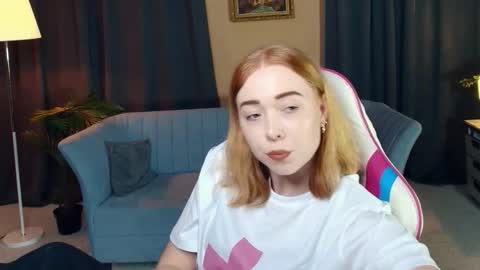 Snapshot of nelliemathers chatting on November 2025 09:06:01 PM Nelli online show from November 2025 09:06:01 PM