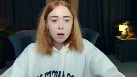 Snapshot of nelliemathers chatting on December 2025 08:27:01 PM Nelli online show from December 2025 08:27:01 PM