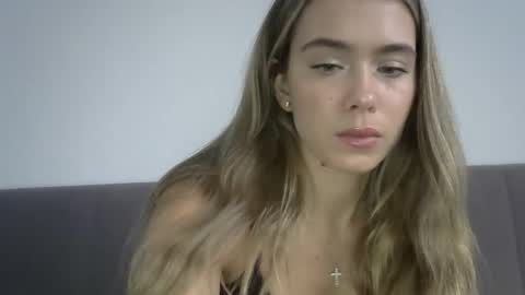 nelly_fortu online show from December 2025 10:57:02 AM