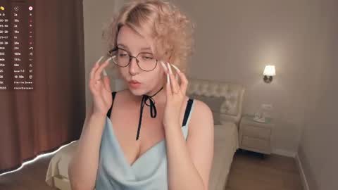 Snapshot of nelly_gloss chatting on July 2026 07:59:02 AM nelly_gloss online show from July 2026 07:59:02 AM