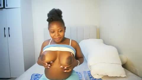 nellyeluxe online show from May 2026 10:47:02 PM