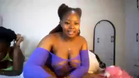 nellyeluxe online show from June 2026 09:13:02 PM