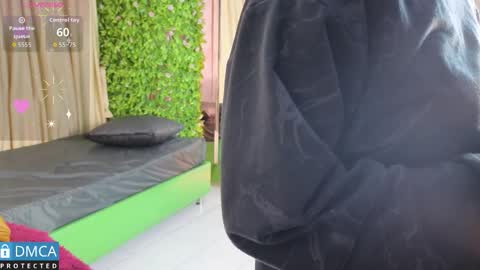 Salome Nena cupcake online show from February 2026 11:06:02 AM