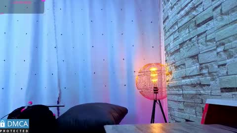 Salome Nena cupcake online show from March 2026 11:04:01 AM