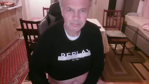 Snapshot of neno89654 chatting on October 2025 06:12:01 PM neno89654 online show from October 2025 06:12:01 PM