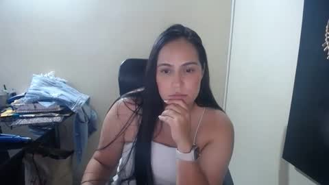 Snapshot of neny445 chatting on March 2025 06:33:02 PM kelly lopez online show from March 2025 06:33:02 PM