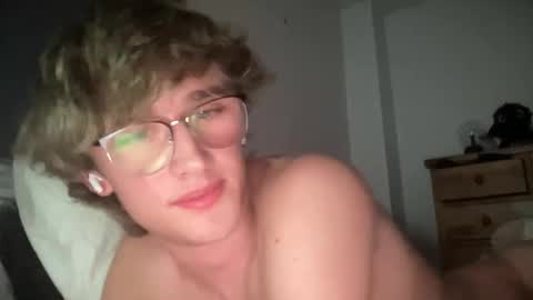 nerdytwink18 online show from February 2026 12:04:02 AM