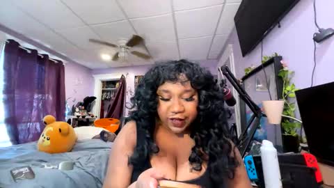 Snapshot of nesiaj21 chatting on March 2025 06:56:01 PM nesiaj21 online show from March 2025 06:56:01 PM