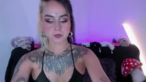 Marie    online show from April 2026 07:42:02 PM