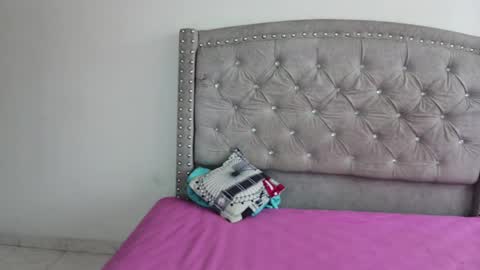 nesuko_kamado online show from September 2025 05:27:01 PM