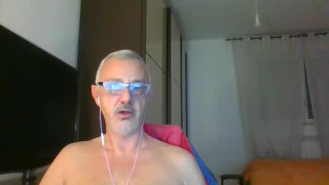 Snapshot of nevenerabis chatting on December 2024 01:51:01 AM nevenerabis online show from December 2024 01:51:01 AM