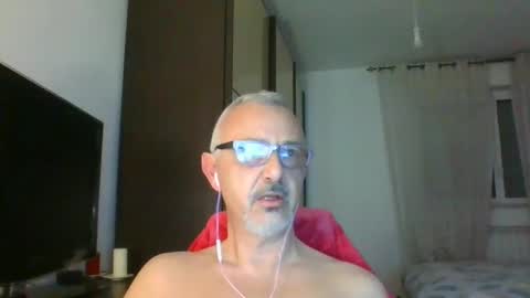 Snapshot of nevenerabis chatting on January 2025 07:17:01 PM nevenerabis online show from January 2025 07:17:01 PM