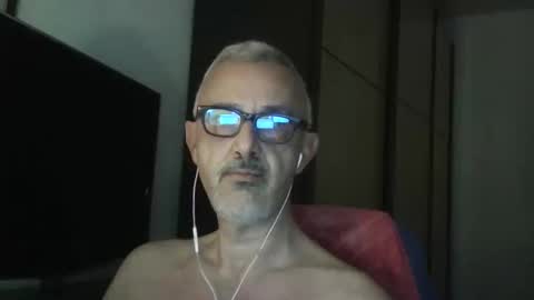 Snapshot of nevenerabis chatting on October 2025 06:52:02 PM nevenerabis online show from October 2025 06:52:02 PM