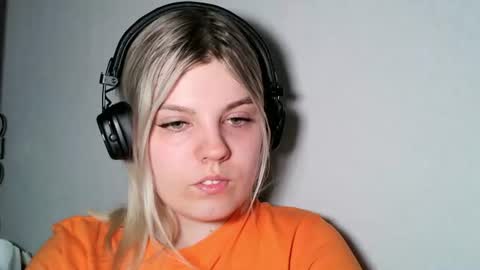 never_enoughh online show from June 2026 05:26:01 PM