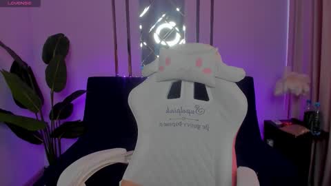 new cute skinny online show from February 2026 04:33:01 AM