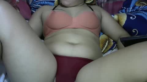 Snapshot of new_lady24 chatting on February 2025 12:31:02 AM new_lady24 online show from February 2025 12:31:02 AM
