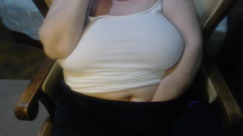 Lilly  online show from December 2024 03:00:02 PM