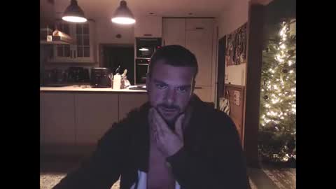 Snapshot of newelixyr2 chatting on December 2025 06:44:01 AM Newelixyr online show from December 2025 06:44:01 AM