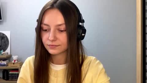 Agne online show from October 2025 02:24:01 PM