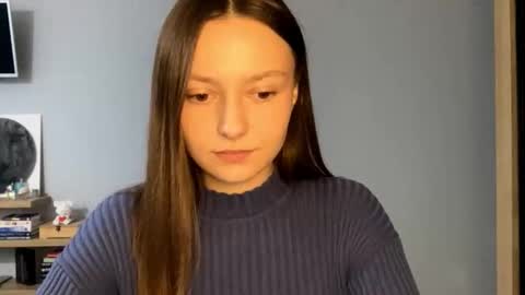 Agne online show from November 2025 02:06:01 PM