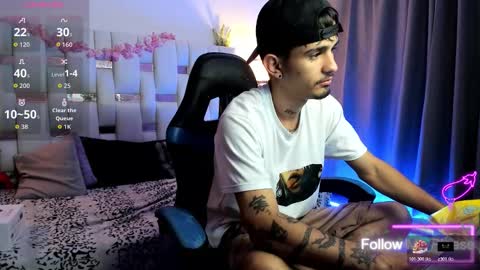 Snapshot of nextboywell1 chatting on March 2026 03:23:01 AM Yeison online show from March 2026 03:23:01 AM