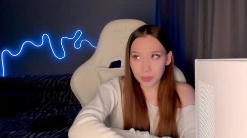 Snapshot of neyrmina chatting on February 2026 01:26:01 PM Mina online show from February 2026 01:26:01 PM