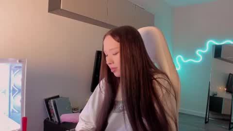 Mina online show from June 2026 07:57:02 AM