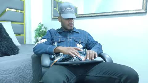 Snapshot of neytanmalcon chatting on November 2025 08:43:01 PM neytanmalcon online show from November 2025 08:43:01 PM