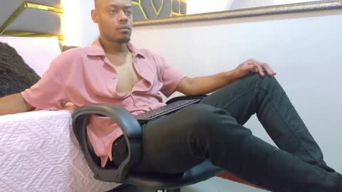 Snapshot of neytanmalcon chatting on November 2025 09:57:01 PM neytanmalcon online show from November 2025 09:57:01 PM