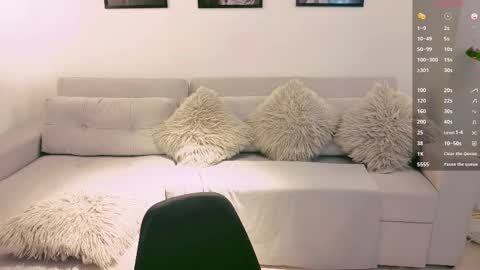   online show from October 2025 10:55:02 PM