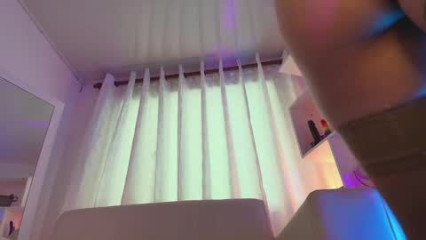 Snapshot of nezo_ chatting on September 2025 08:53:02 PM Angie Instagram angie julianac add me online show from September 2025 08:53:02 PM