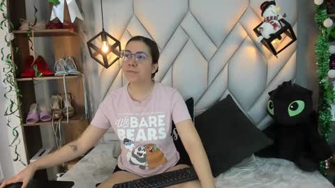 Snapshot of nezukokamado1_ chatting on January 2025 01:41:02 PM Milena online show from January 2025 01:41:02 PM