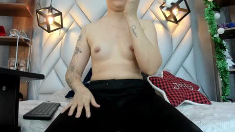 Snapshot of nezukokamado1_ chatting on January 2025 07:42:01 PM Milena online show from January 2025 07:42:01 PM