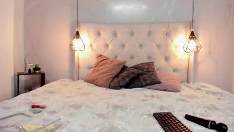 Snapshot of nezukokamado1_ chatting on October 2025 01:42:02 PM Milena online show from October 2025 01:42:02 PM