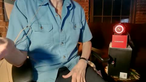 Snapshot of nfgwholoves2cum chatting on February 2026 12:00:02 AM NFG Nice Friendly Guy Dick online show from February 2026 12:00:02 AM