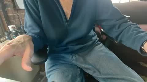 Snapshot of nfgwholoves2cum chatting on April 2026 08:39:01 PM NFG Nice Friendly Guy Dick online show from April 2026 08:39:01 PM