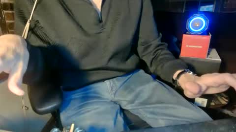 Snapshot of nfgwholoves2cum chatting on April 2026 02:09:02 AM NFG Nice Friendly Guy Dick online show from April 2026 02:09:02 AM