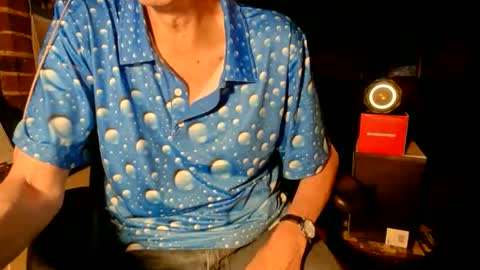 Snapshot of nfgwholoves2cum chatting on April 2026 01:22:02 AM NFG Nice Friendly Guy Dick online show from April 2026 01:22:02 AM